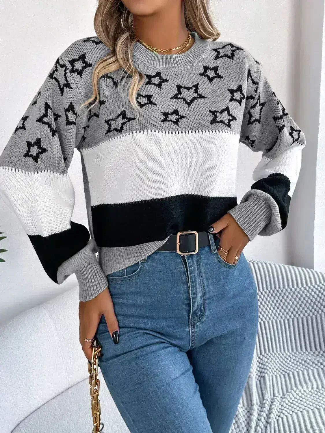 Star Contrast Round Neck Sweater - Femstylo