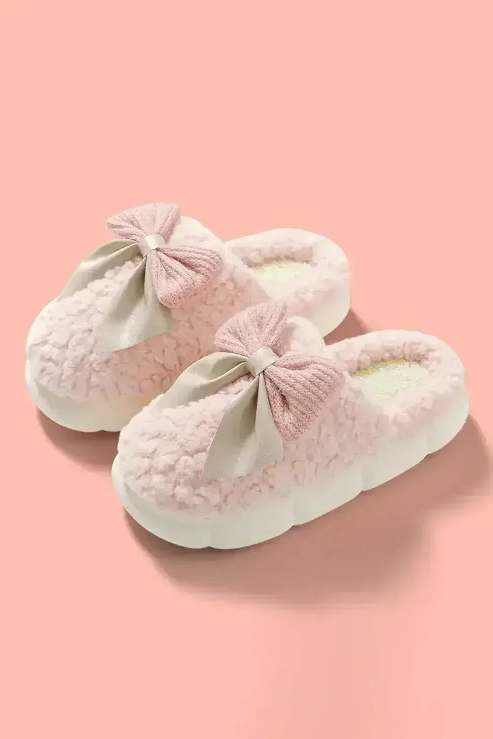 White Contrast Bowknot Applique Plush Winter Slippers - Femstylo