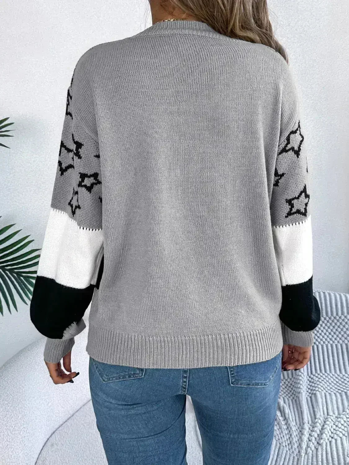 Star Contrast Round Neck Sweater - Femstylo