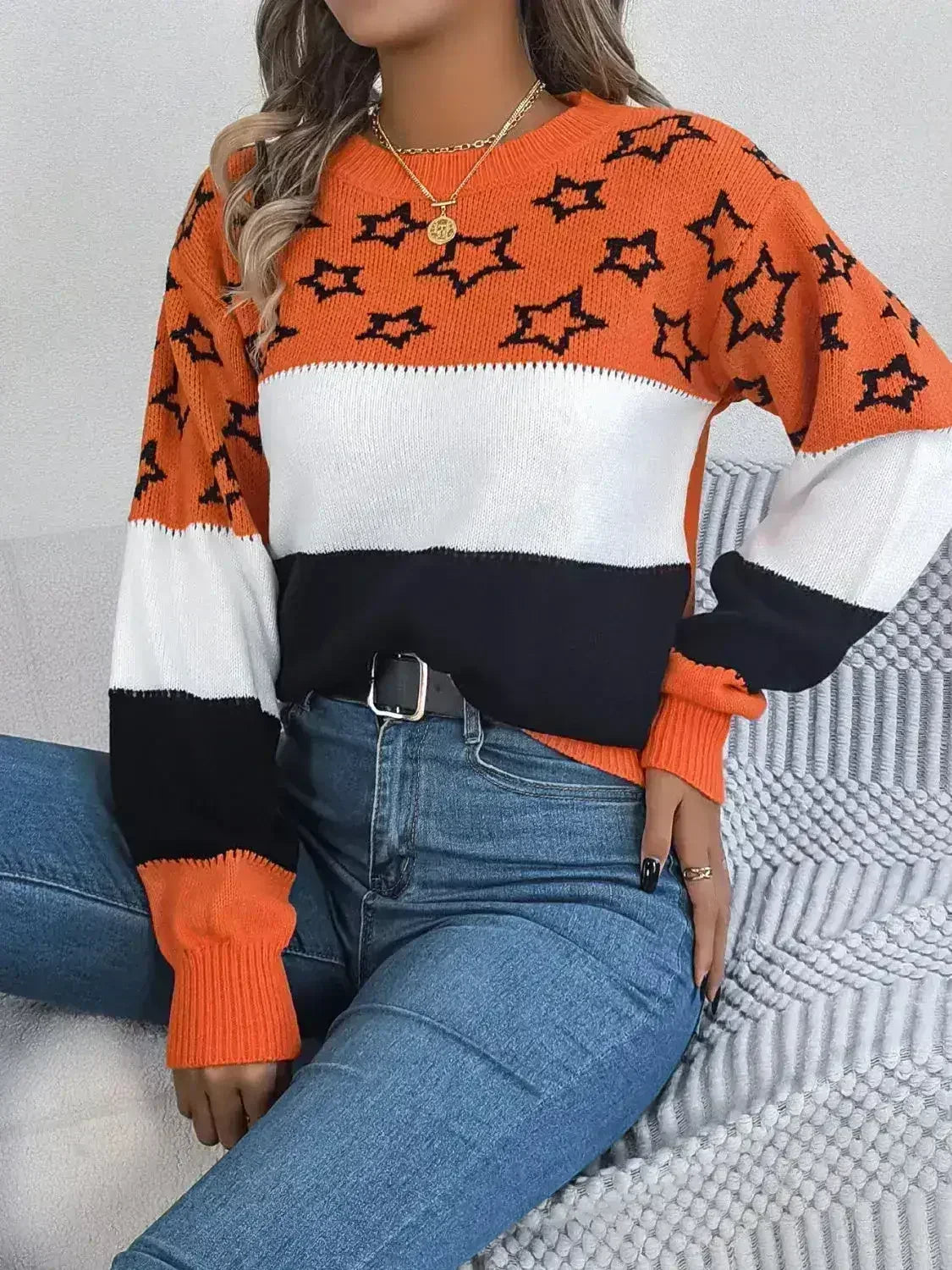 Star Contrast Round Neck Sweater - Femstylo