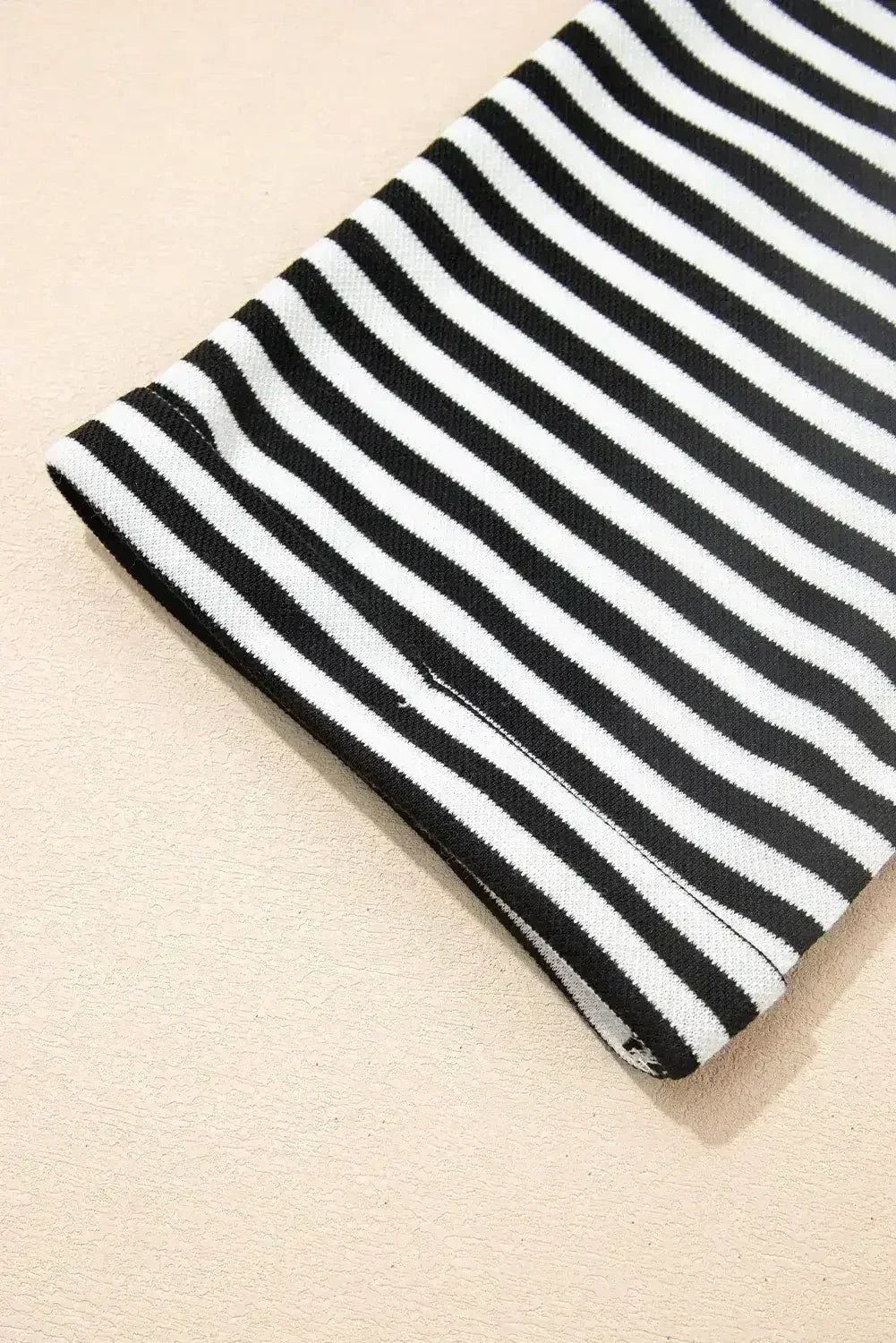 Black Stripe Bowknot Backless T-Shirt - Femstylo