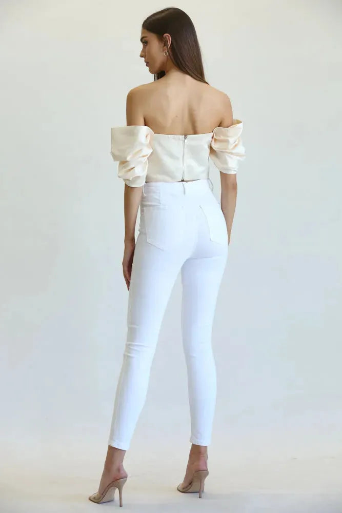 Off the Shoulder Summer Tops – Stylish & Chic for Every Occasion - Femstylo