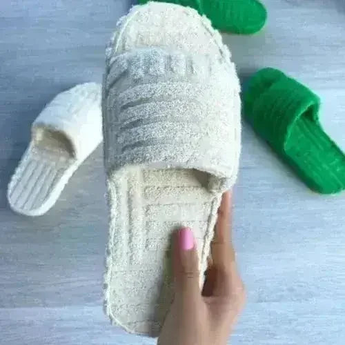2021 Flat Furry Slippers Thick Sole Open Toe Women Slides - Femstylo