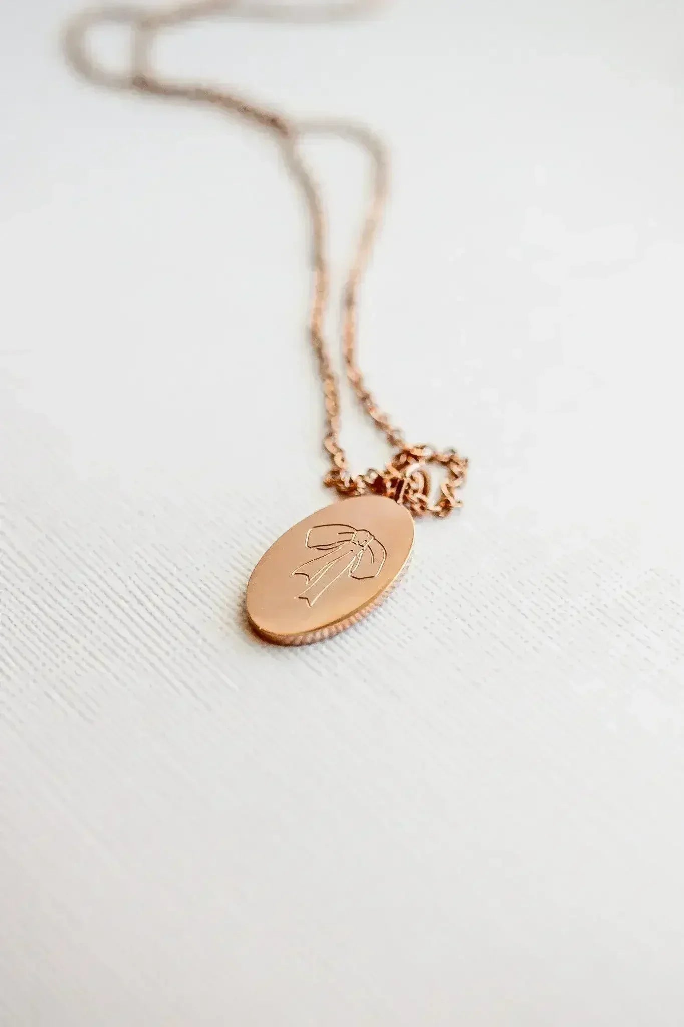 Bow Pendant Necklace - Femstylo