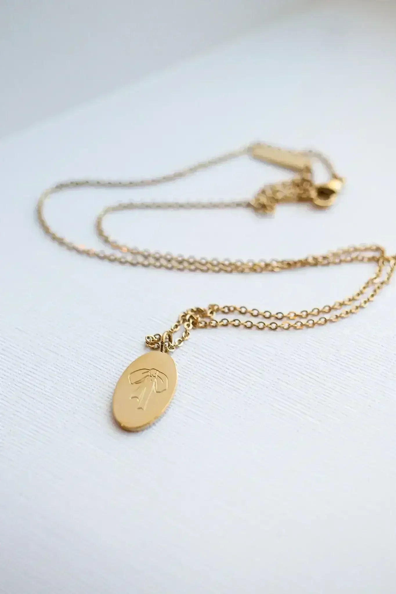 Bow Pendant Necklace - Femstylo