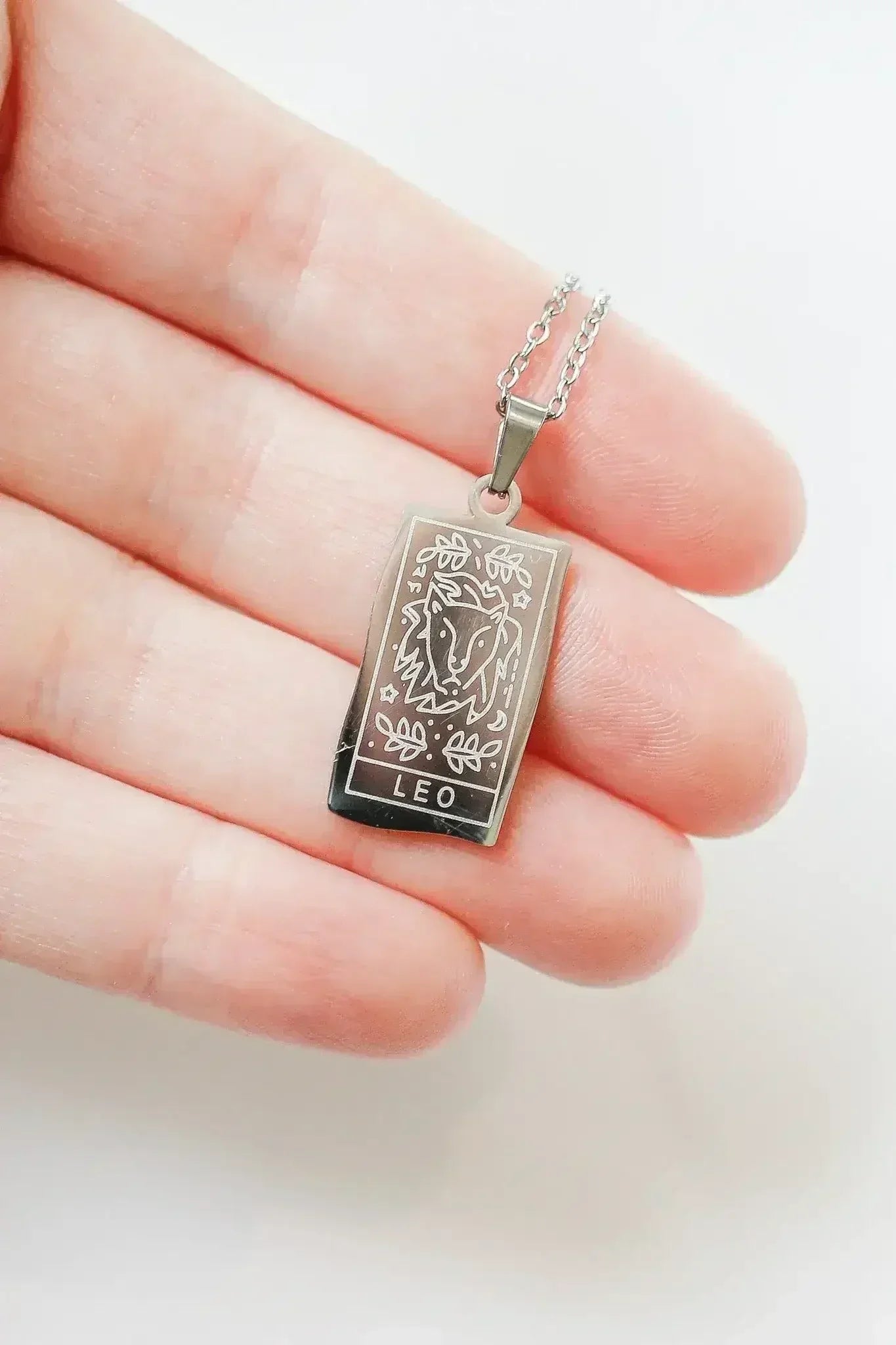 Zodiac Pendant Necklace - Femstylo
