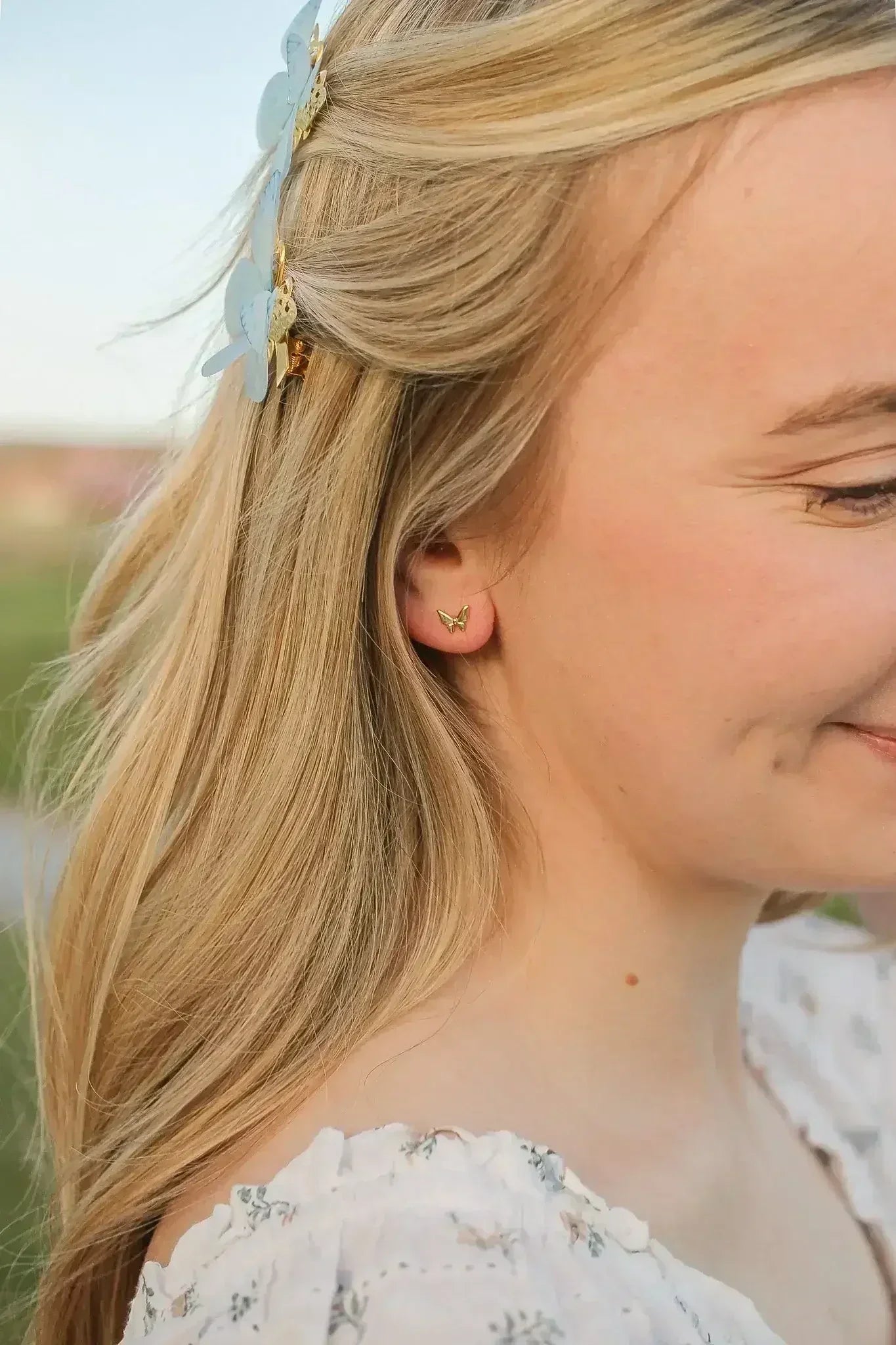Tiny Butterfly Stud - Femstylo