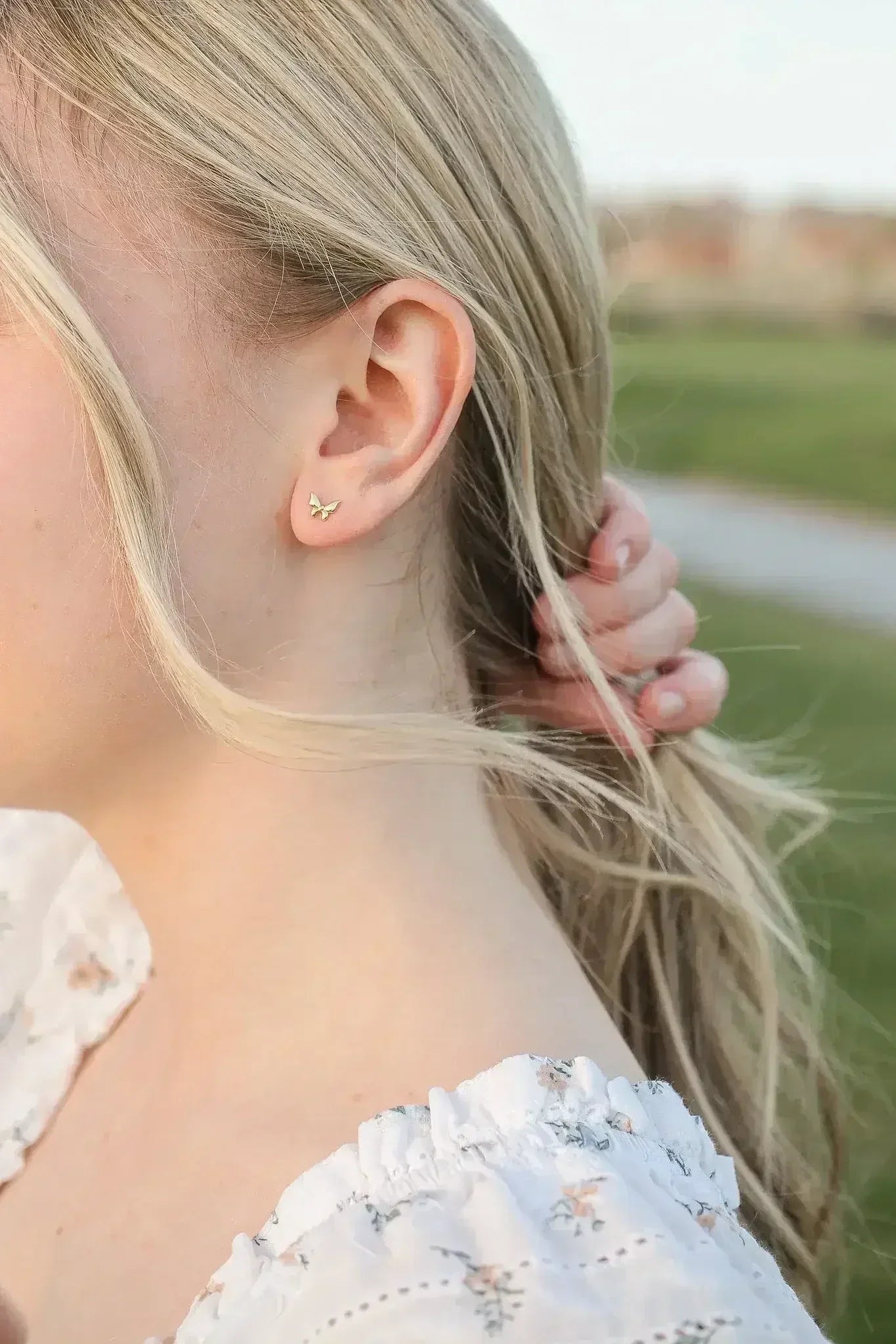 Tiny Butterfly Stud - Femstylo