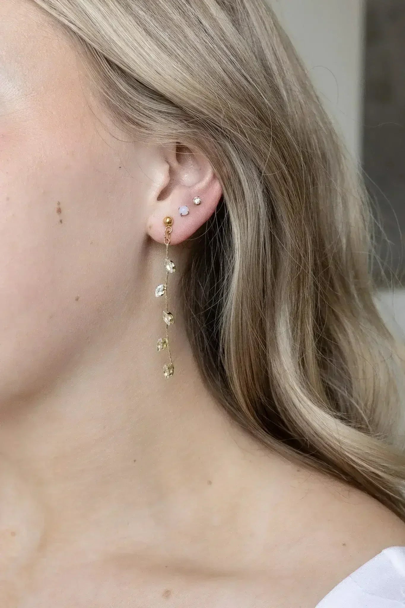 Daphne Dangle - Femstylo
