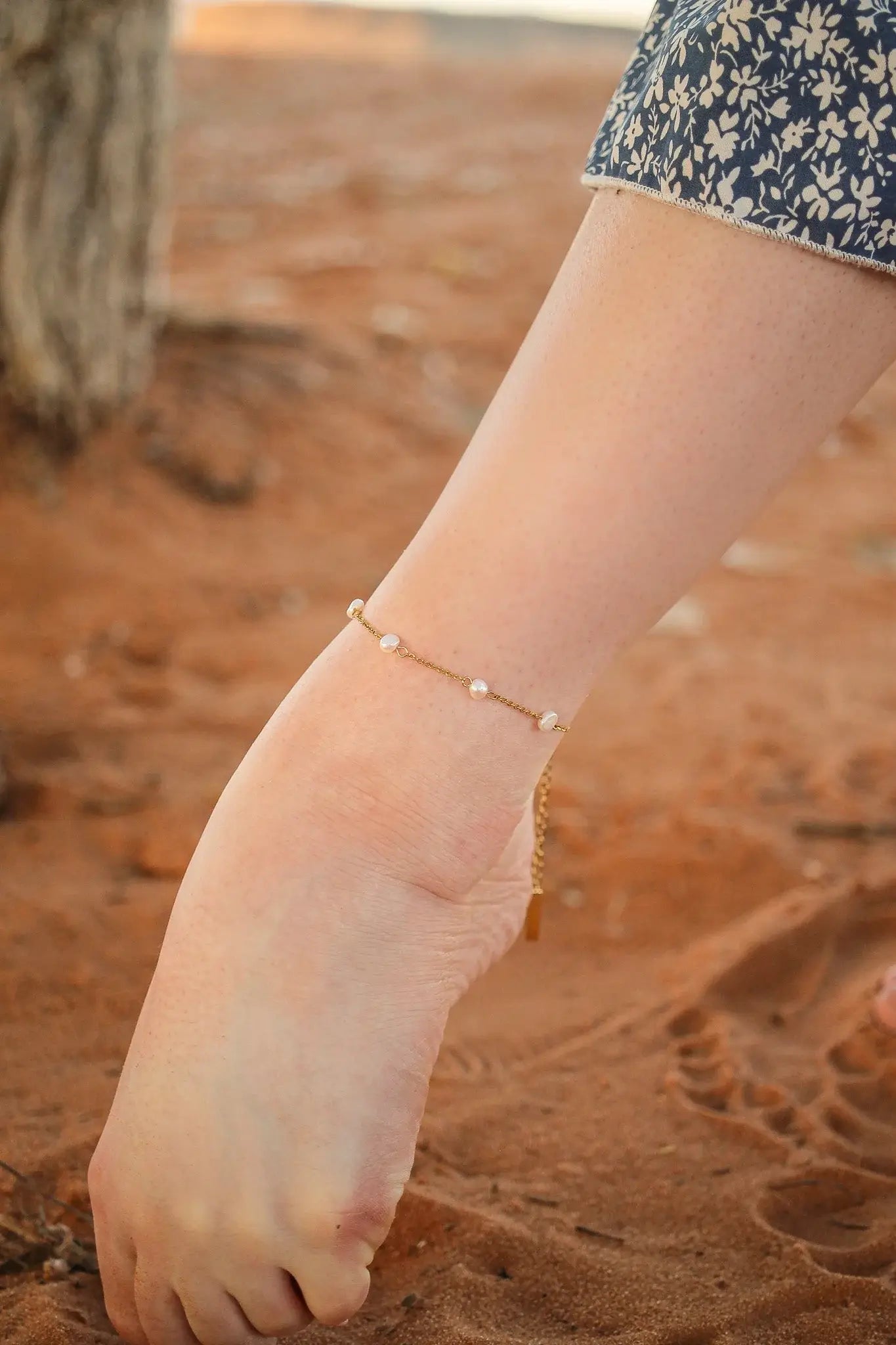 Evelynn Anklet in Freshwater Pearl | Femstylo