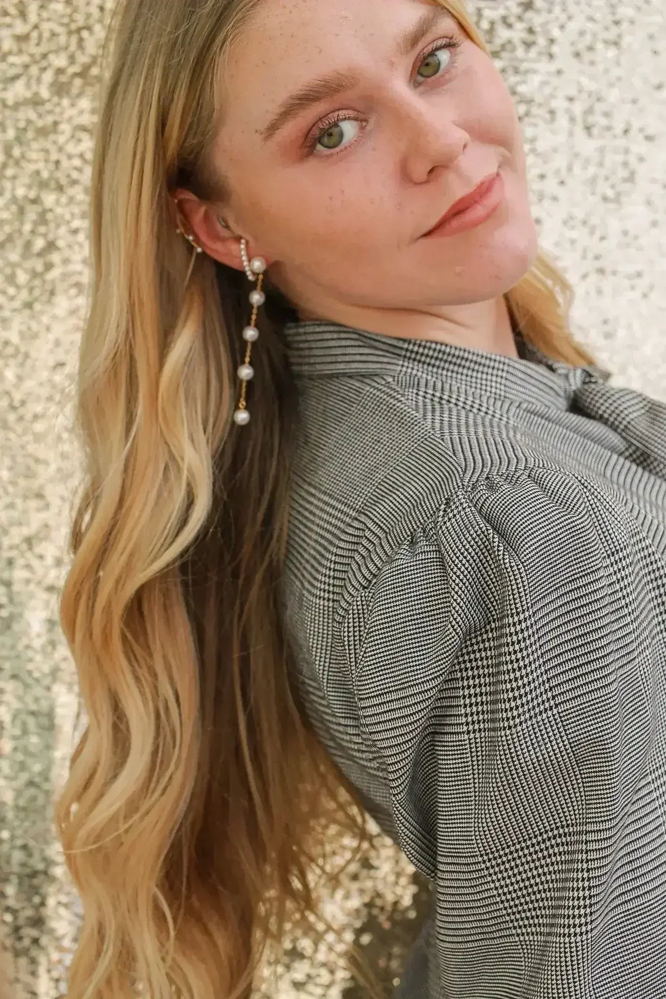 Emory Pearl Dangle - Femstylo