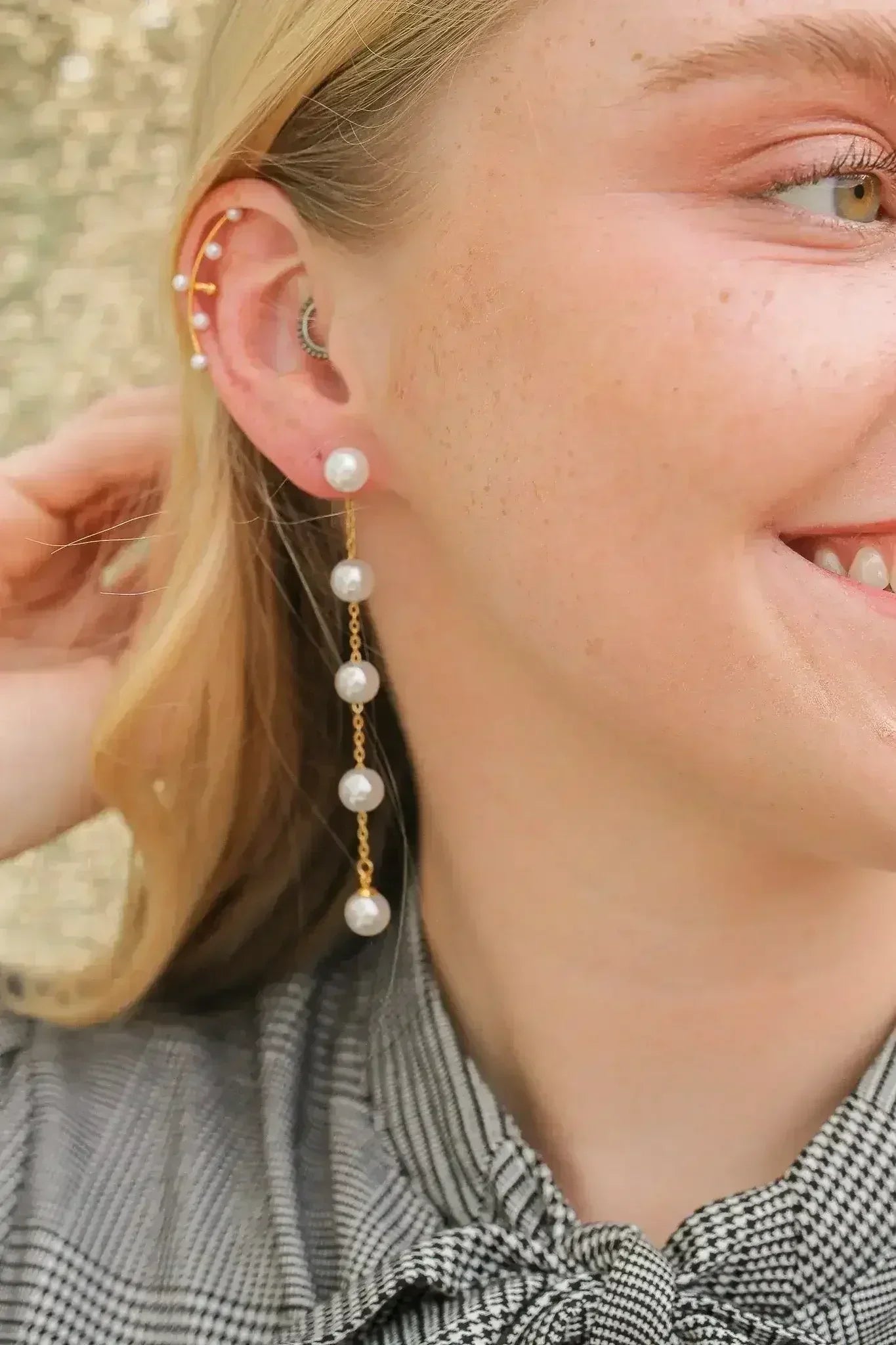 Emory Pearl Dangle - Femstylo