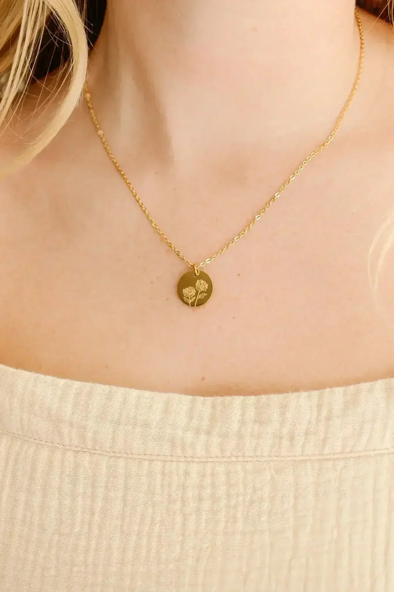 Birth Flower Necklace - Femstylo