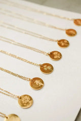 Birth Flower Necklace - Femstylo