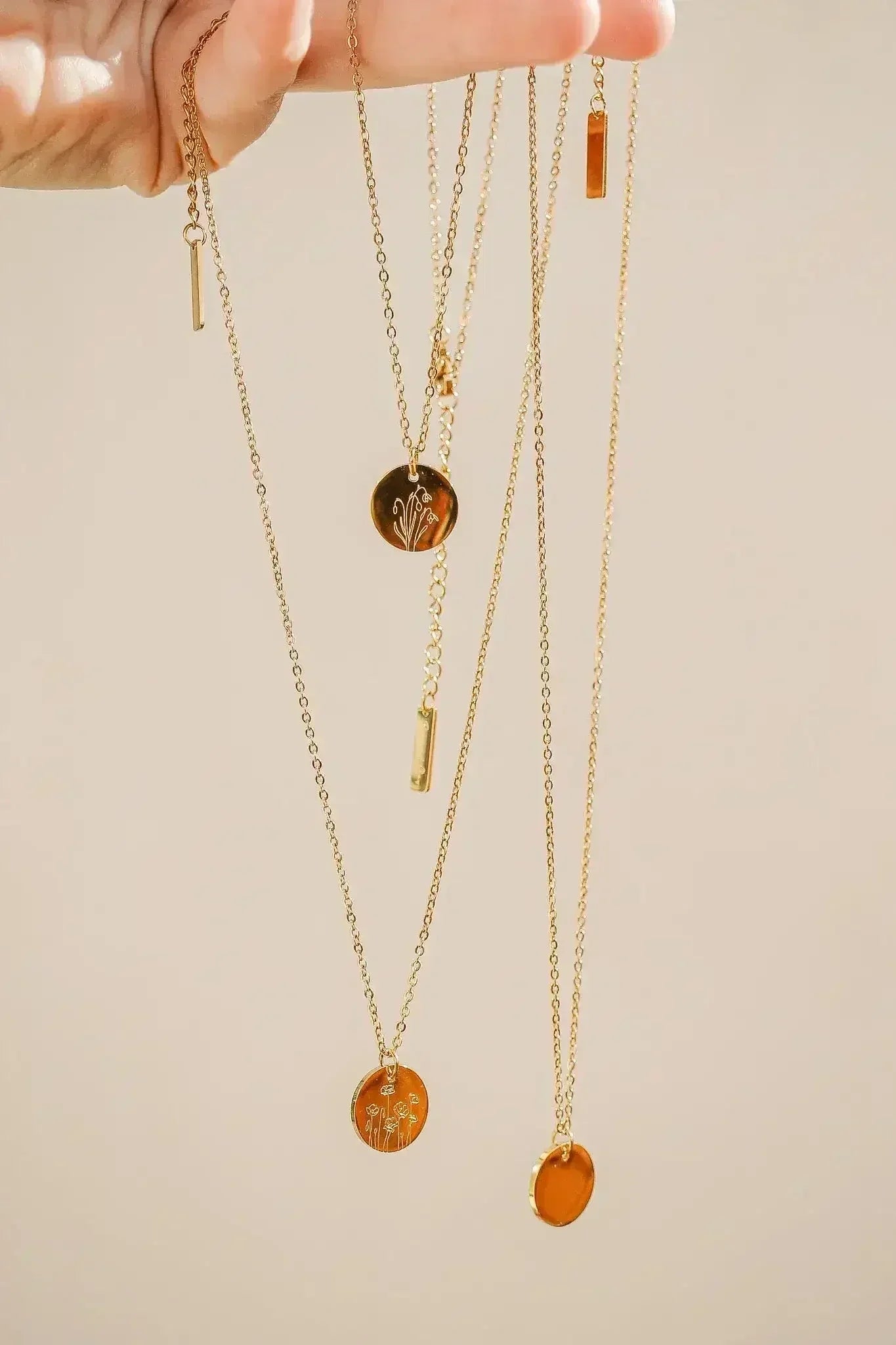 Birth Flower Necklace - Femstylo