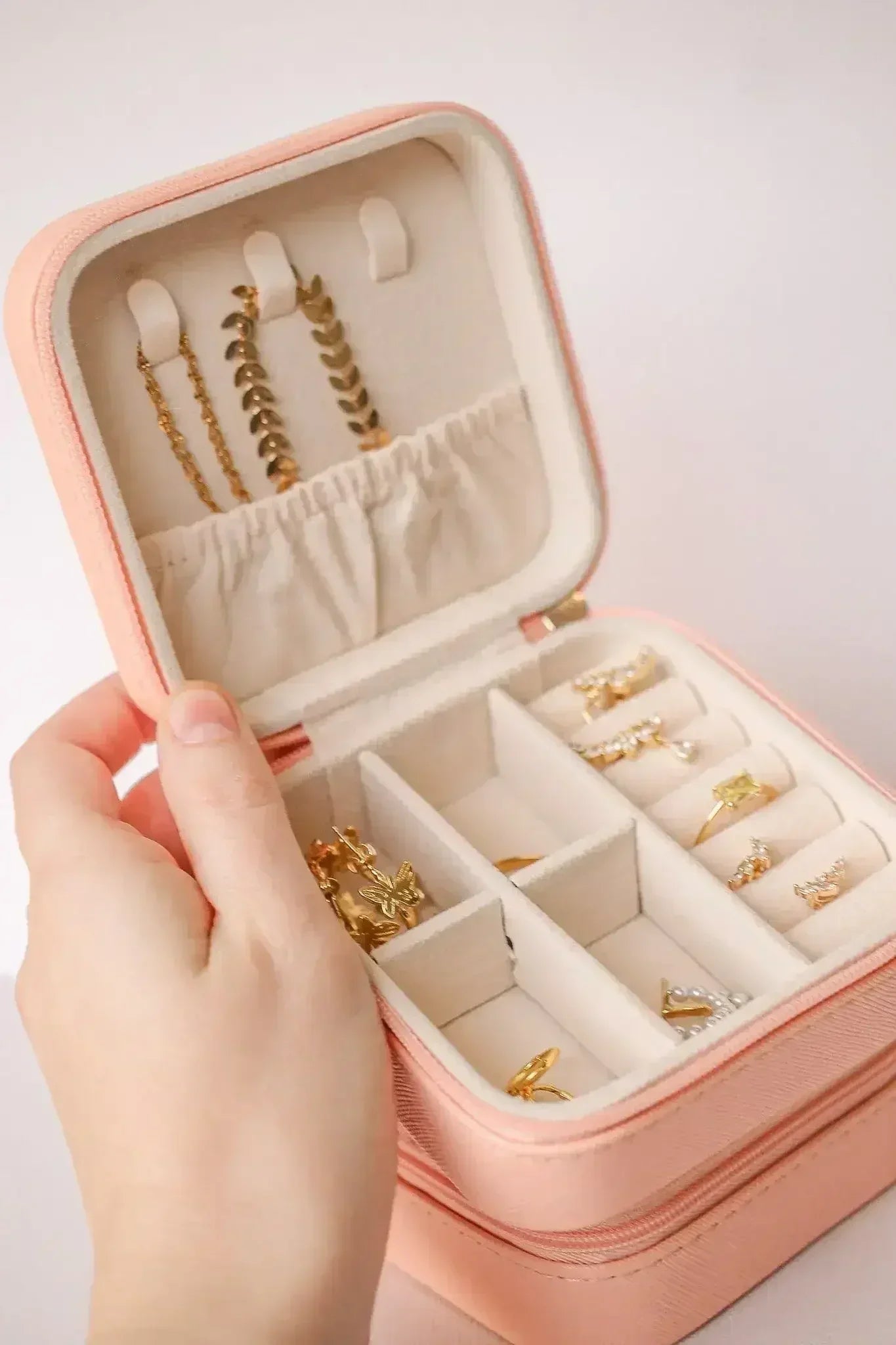 Jewelry Travel Case in Peach - Femstylo