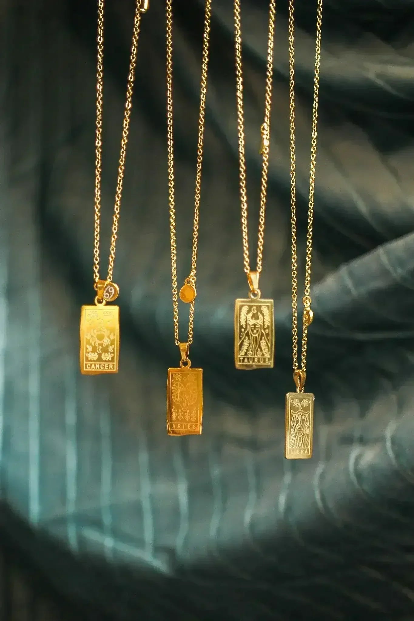 Zodiac Pendant Necklace - Femstylo