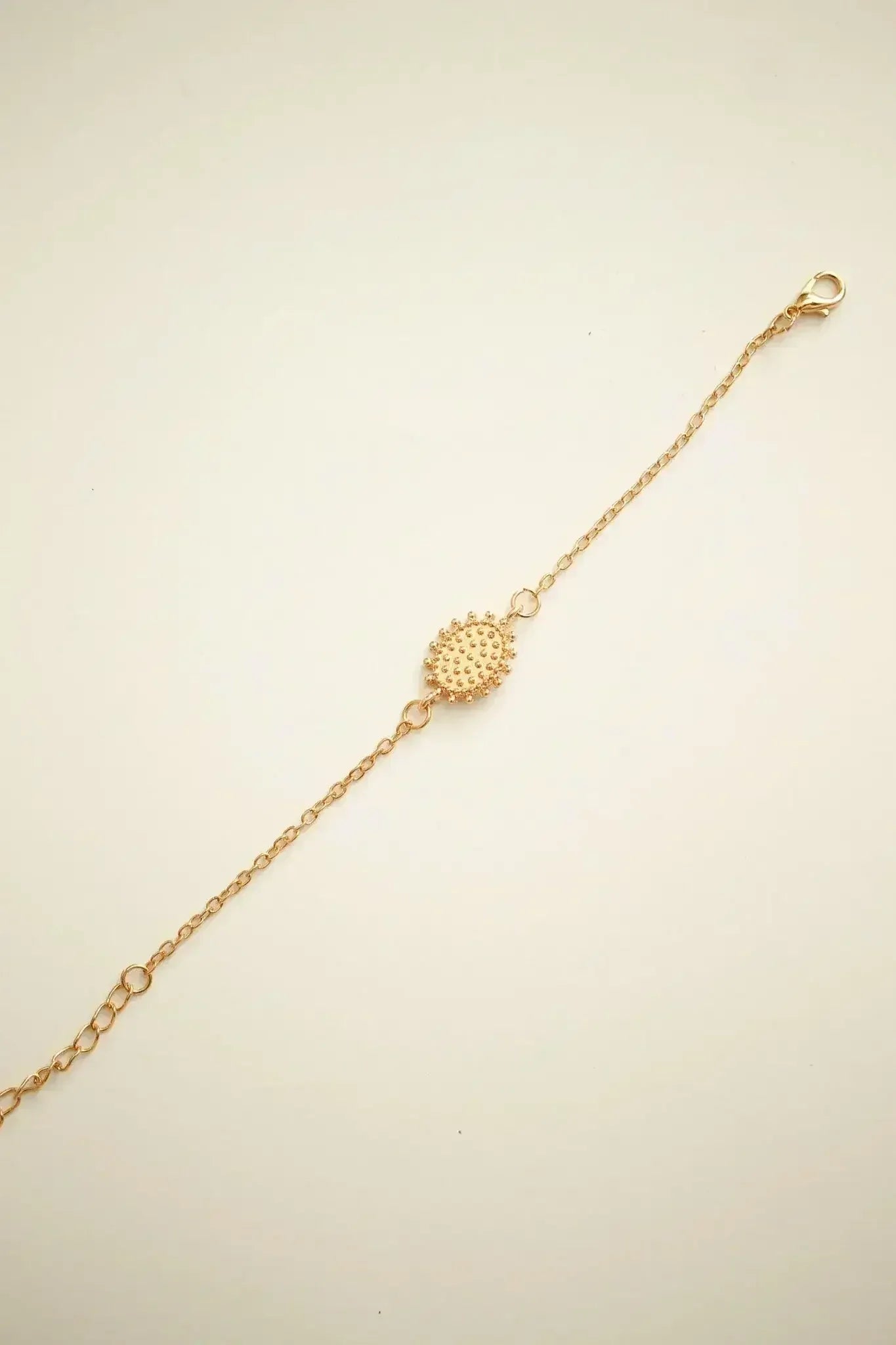 Scottie Bracelet in Gold - Femstylo