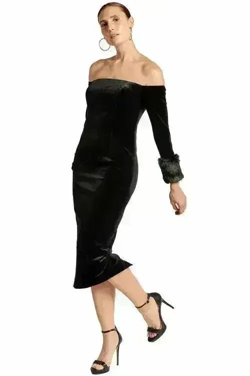 Joia Dress - Velvet off the shoulder long sleeve dress with faux fur - Femstylo
