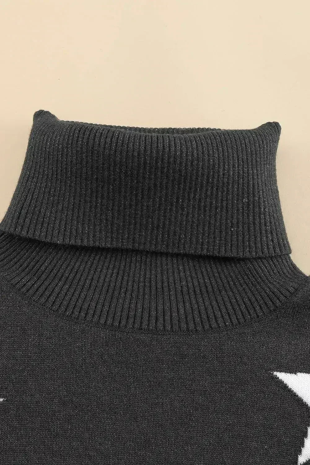 Turtleneck Star Print Sweater - Femstylo