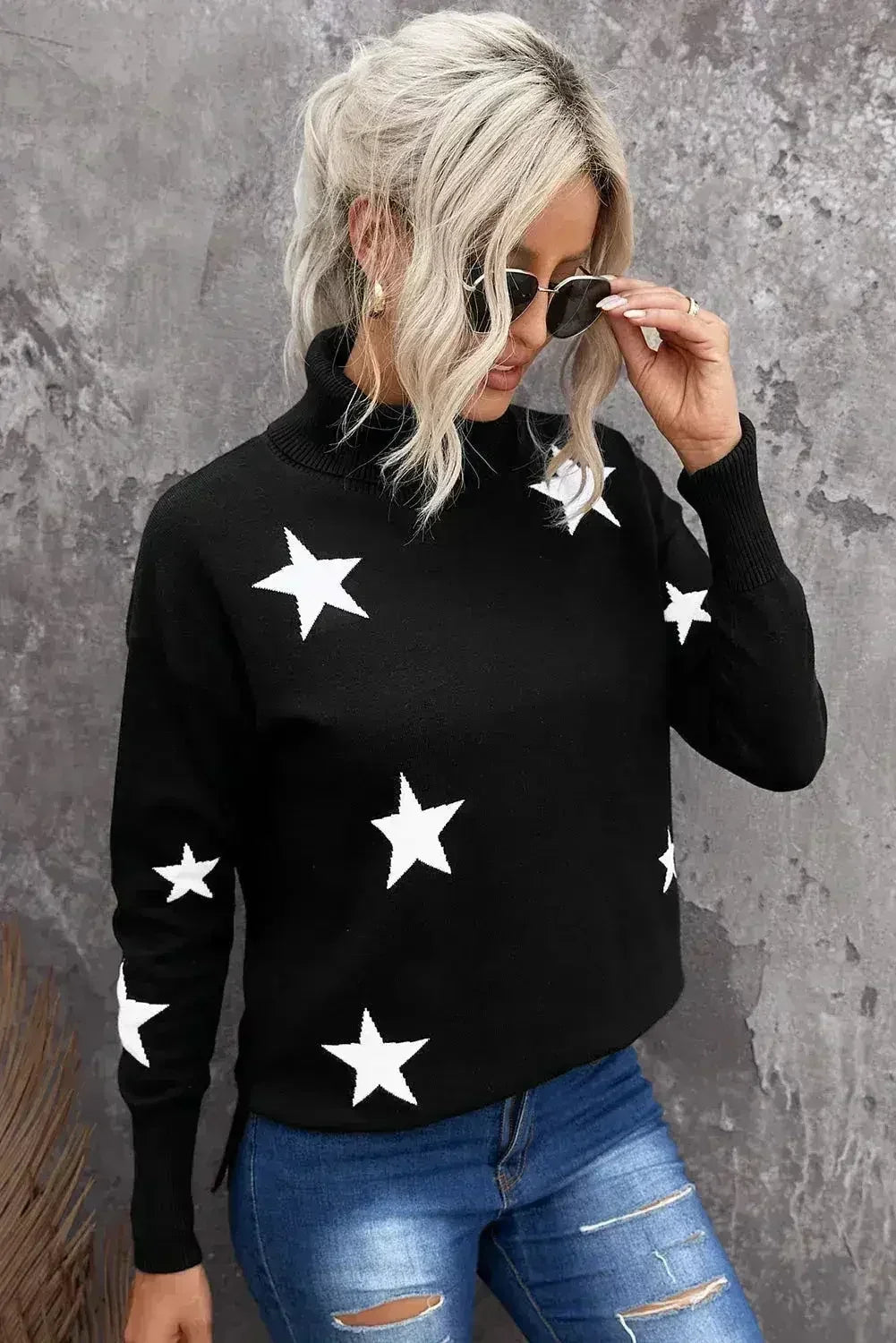 Turtleneck Star Print Sweater - Femstylo