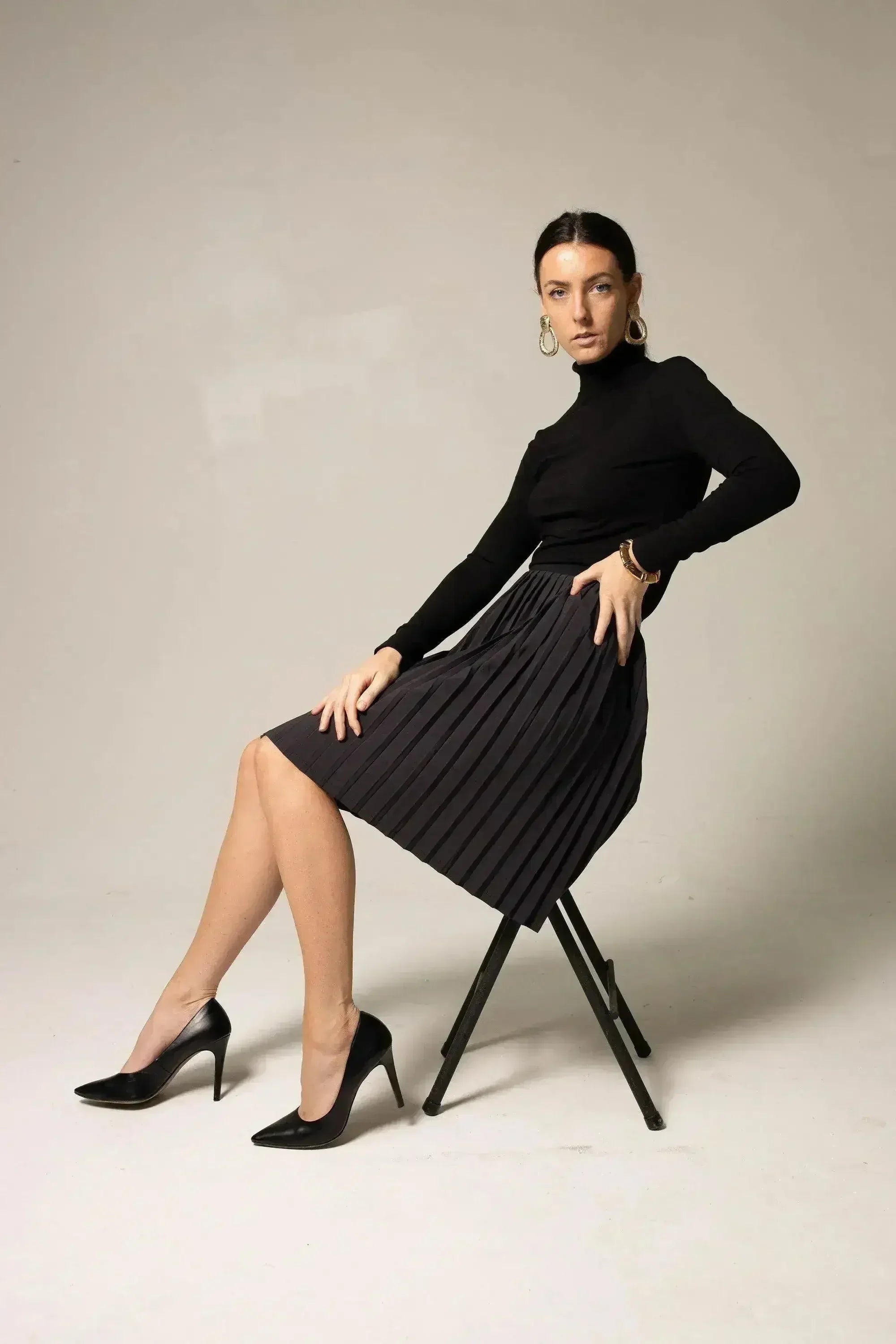 Luxe Black Pleated Skirt - Femstylo