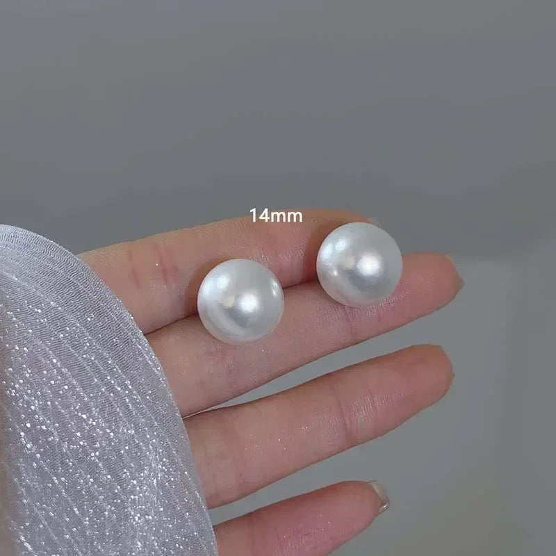 Korean Elegant White Glossy Pearl Stud Earrings For Women Exquisite Simple Imitation Pearl Round Earring Wedding Party Jewelry