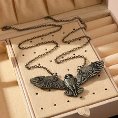 1pcs Vintage Necklace For Men And Women Creative Owl Pendant Wings Flying Holiday Jewelry