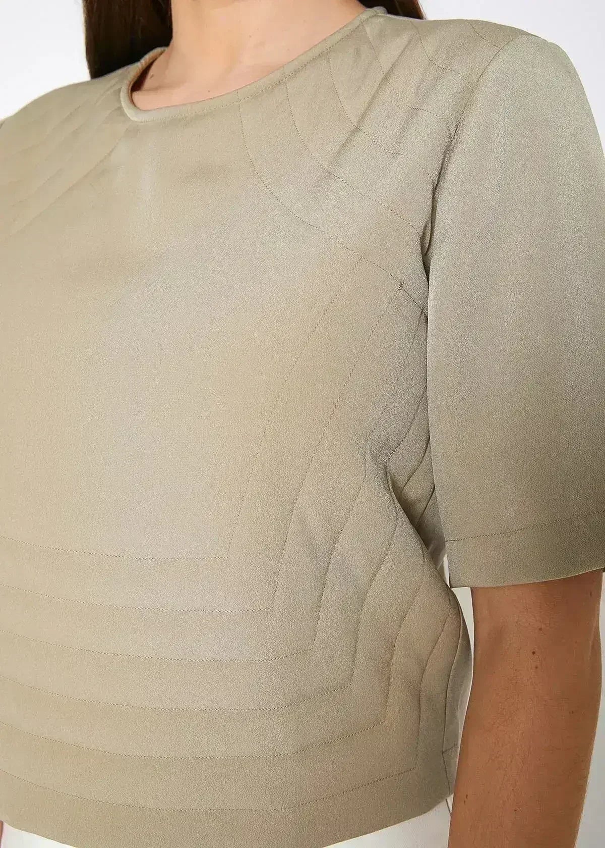 Embossed Short Sleeve Crop Top - Women's Minimalist Style - Femstylo