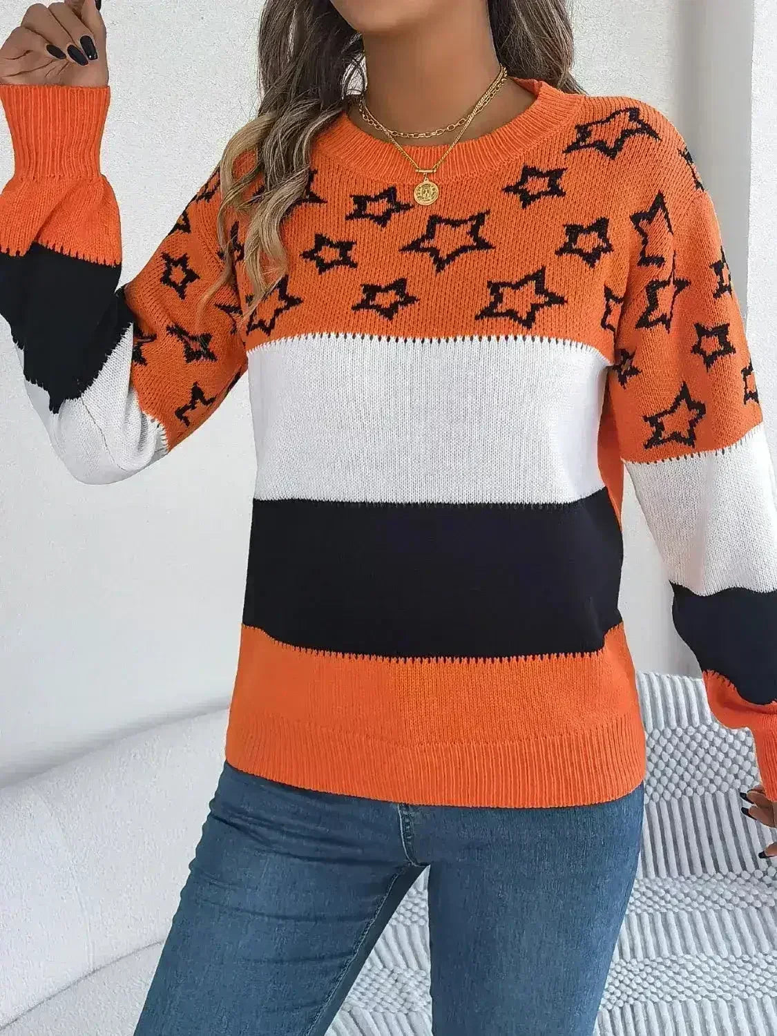 Star Contrast Round Neck Sweater - Femstylo