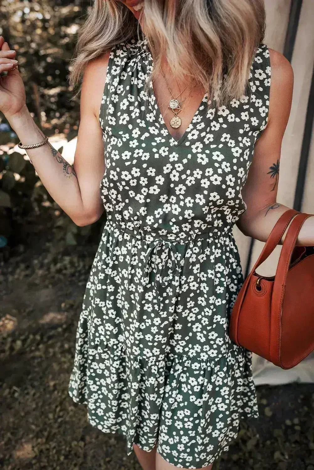 Green Boho Floral Print V Neck Knot Waist Sleeveless Dress - Femstylo