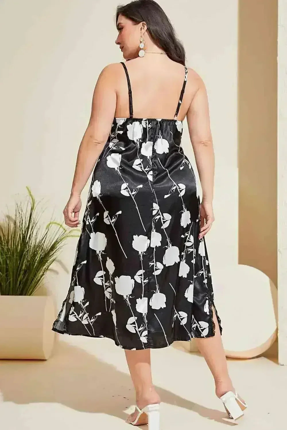Plus Size Floral Lace Trim Side Slit Night Dress - Femstylo