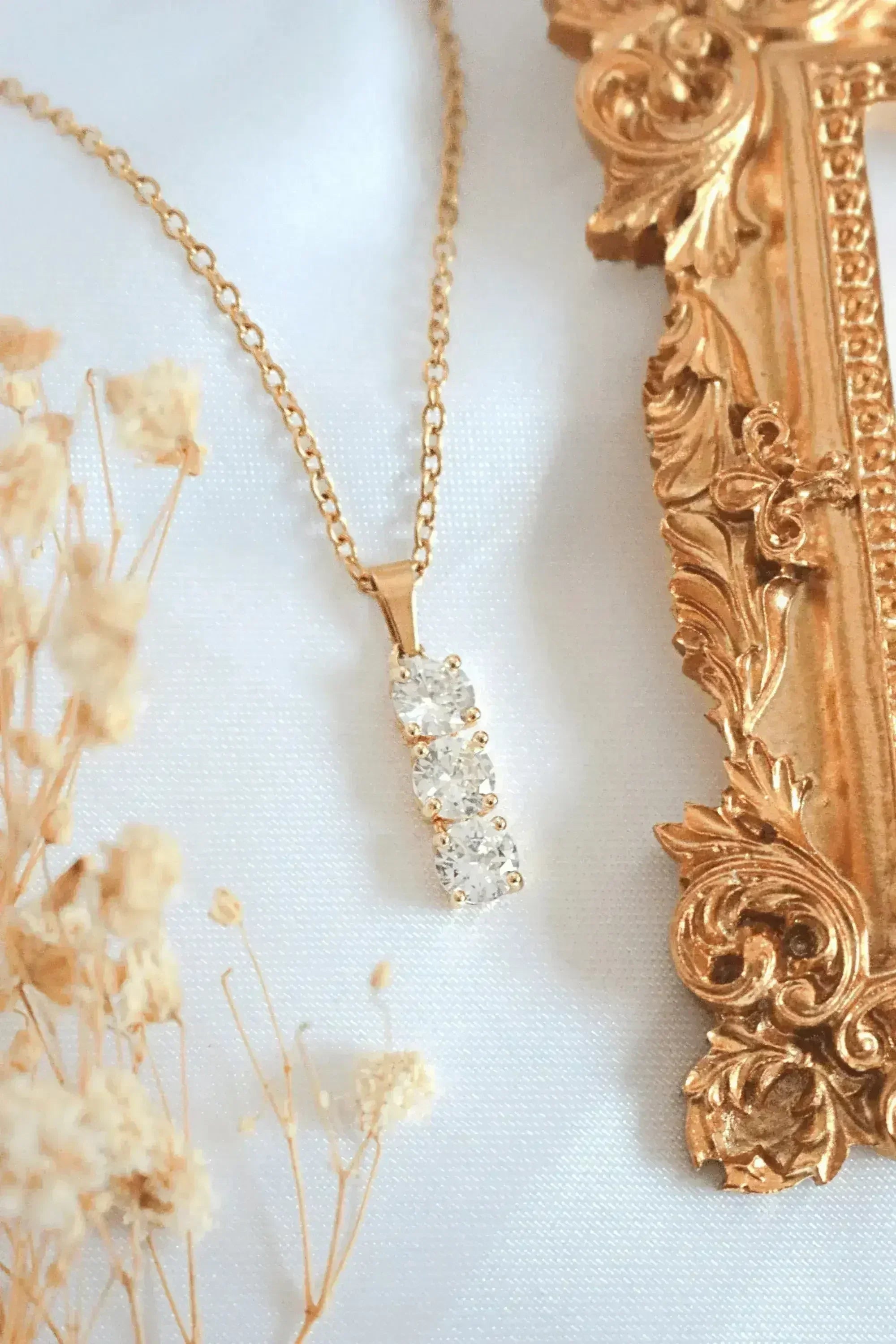 24 Karats Cubic Zirconia Drop Necklace - Femstylo