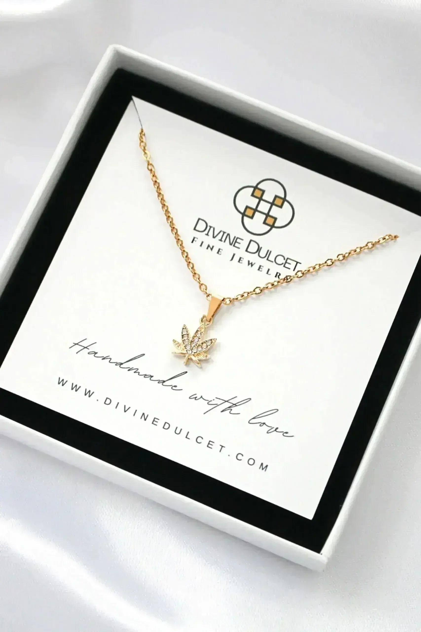 24 Karats Dainty Cannabis Leaf Necklace - Femstylo