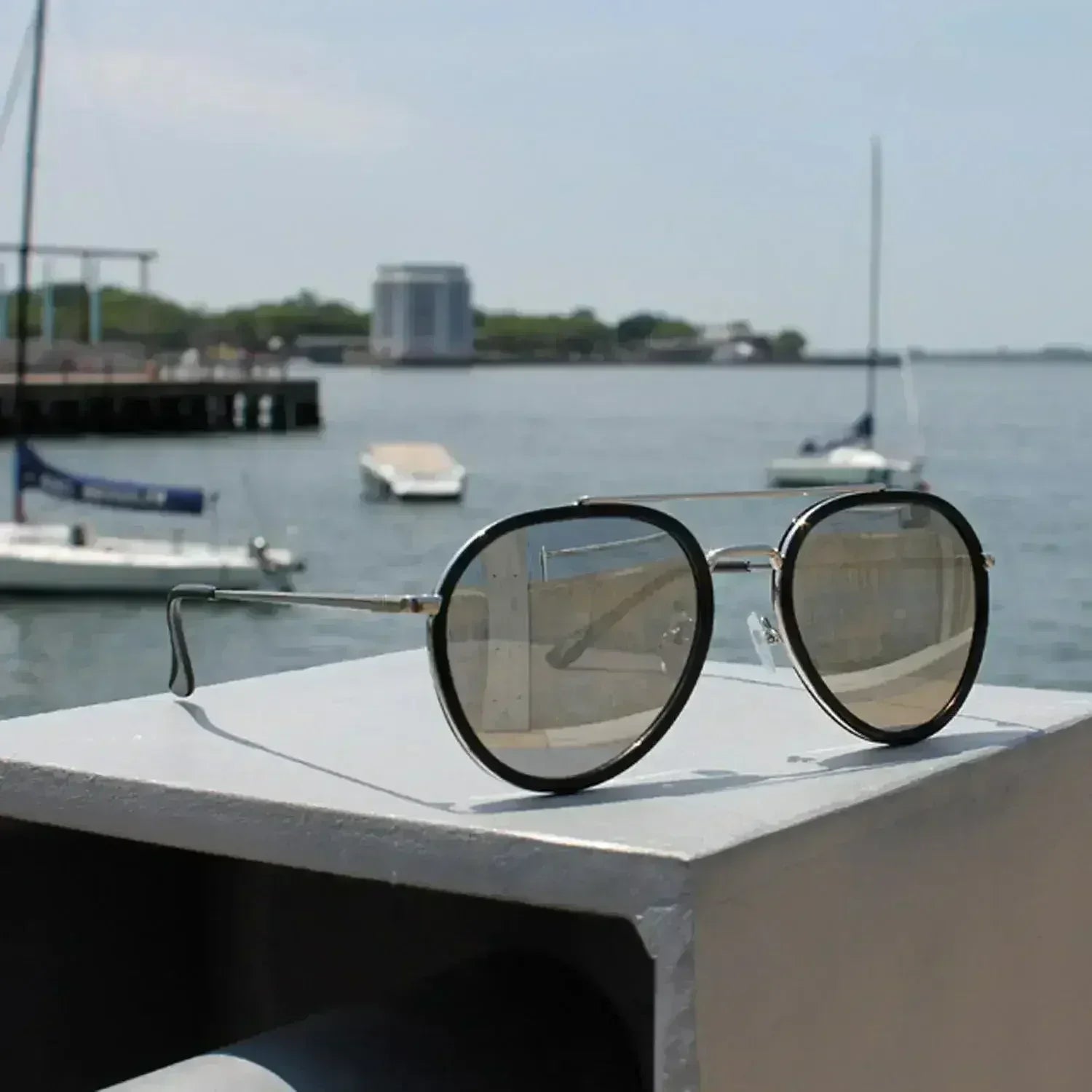 Jase New York Stark Sunglasses in Silver - Femstylo