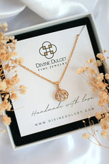"Ocean Treasure" 24 Karats Seashell Necklace - Femstylo