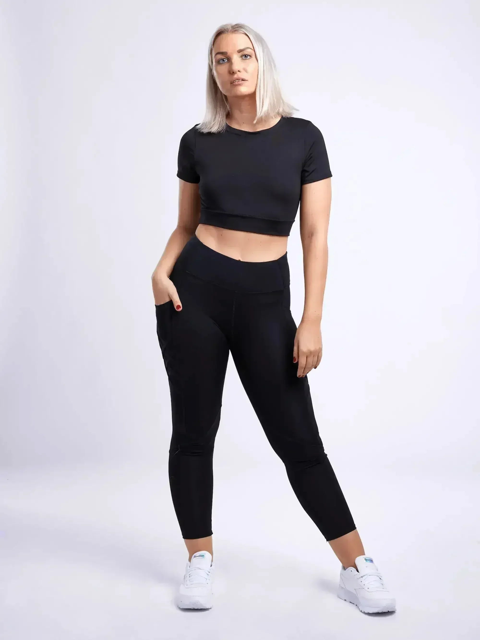 Short-Sleeve Crop Top - Femstylo