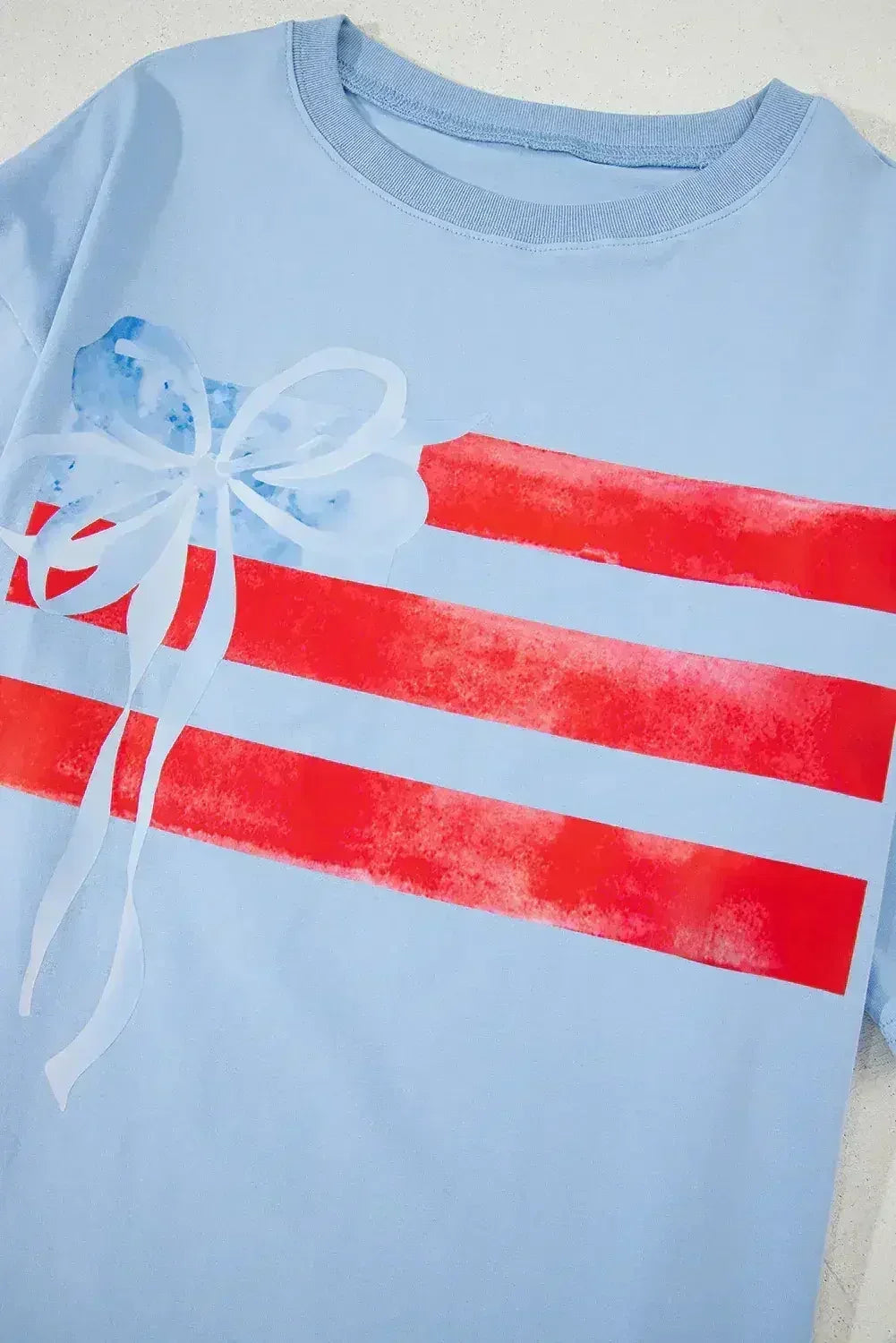 White Flag Bow Graphic Crewneck Tee - Femstylo