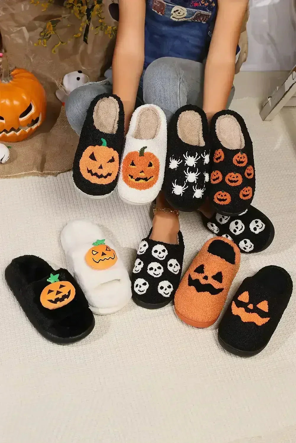 Black Halloween Pumpkin Print Plush Slippers - Femstylo
