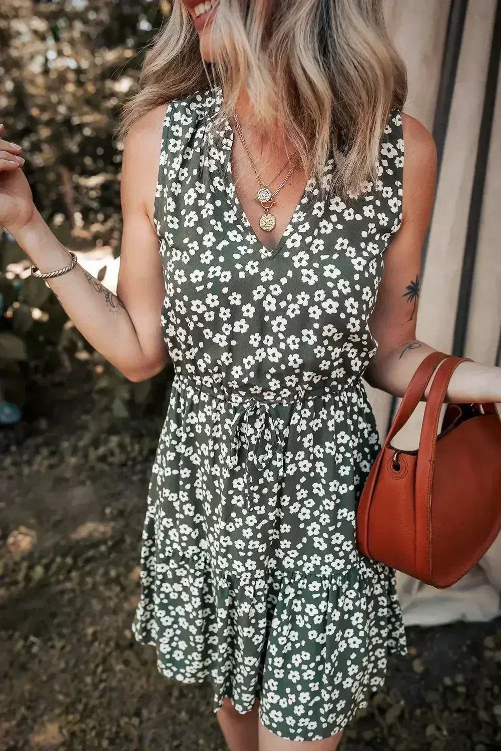 Green Boho Floral Print V Neck Knot Waist Sleeveless Dress - Femstylo